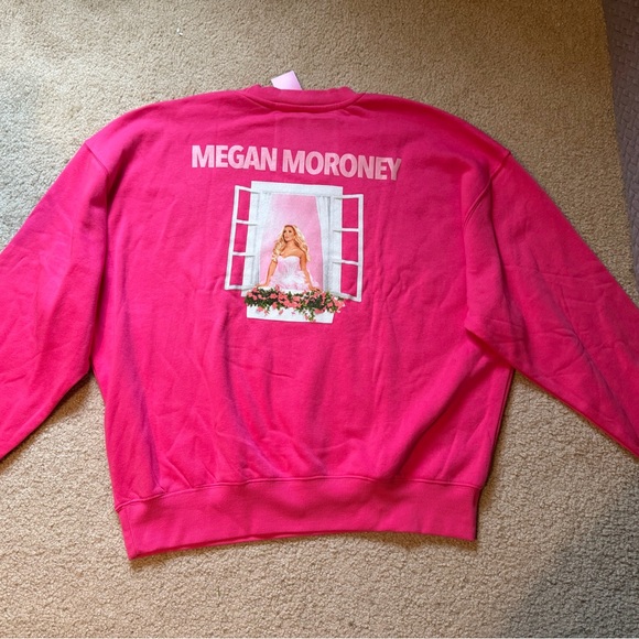 Limited edition Megan Moroney Cloud 9 sweatshirt - Picture 6 of 6